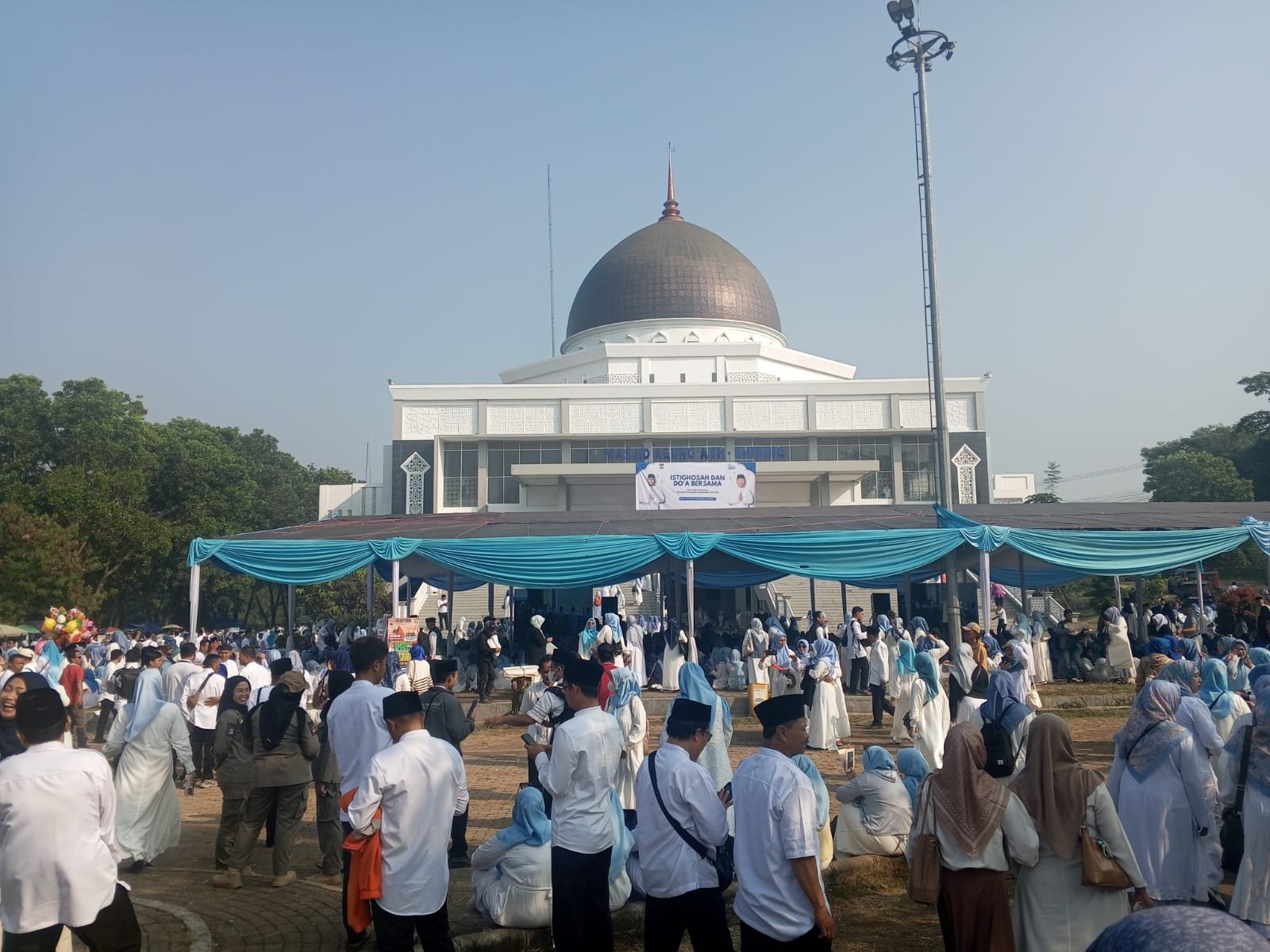 Portal Berita Indonesia dan Dunia Terkini Hari Ini, Update Harian Terbaru, Terlengkap, Tajam, Aktual dan Berimbang. Peta Jurnalis